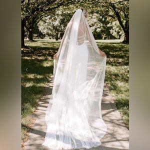 Never worn grace loves lace veil